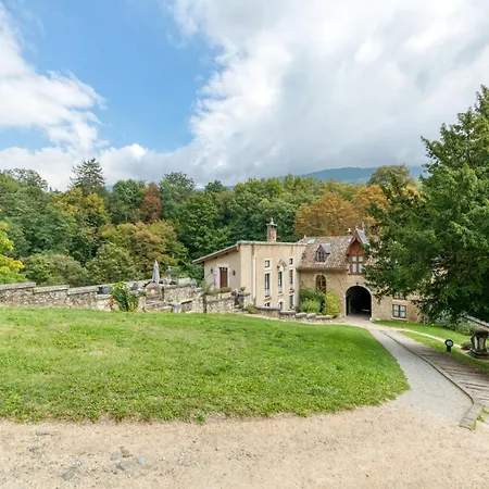 Au Chateau D'uriage-chamrousse Saint-Martin-dʼUriage