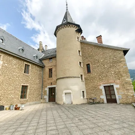 Au Chateau D'uriage-chamrousse Saint-Martin-dʼUriage